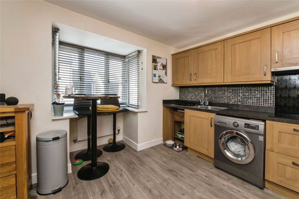 Property photo 3 of 17 Picture No. 06
