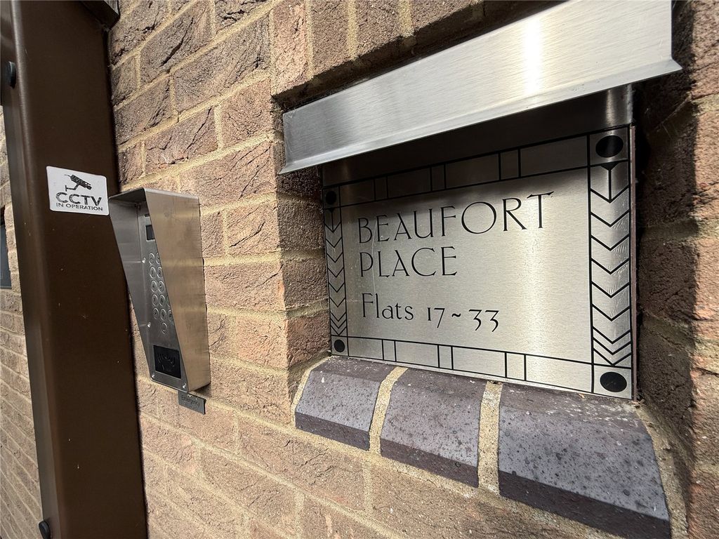 Property photo 2 of 19 Picture No. 26