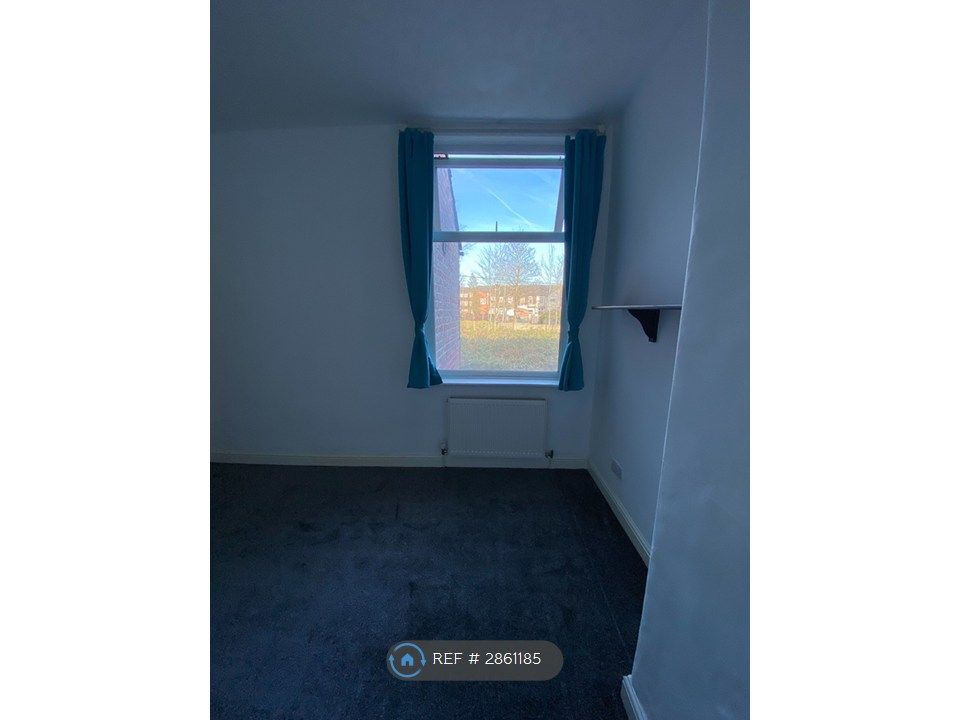 Property photo 2 of 31