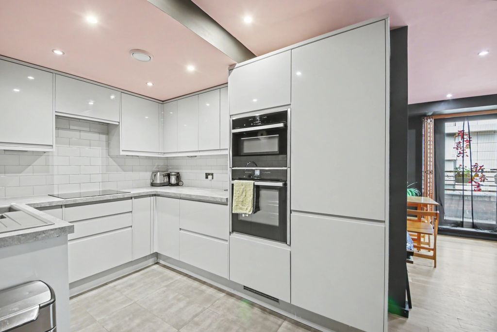 Property photo 3 of 14 Img_1532