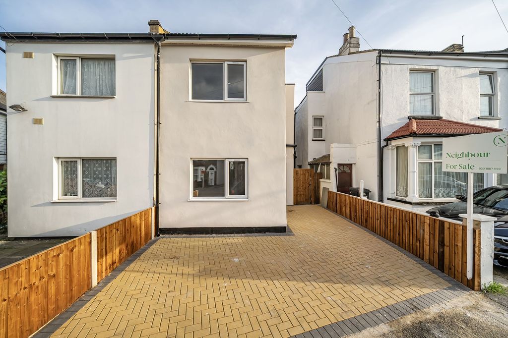 Property photo 1 of 19