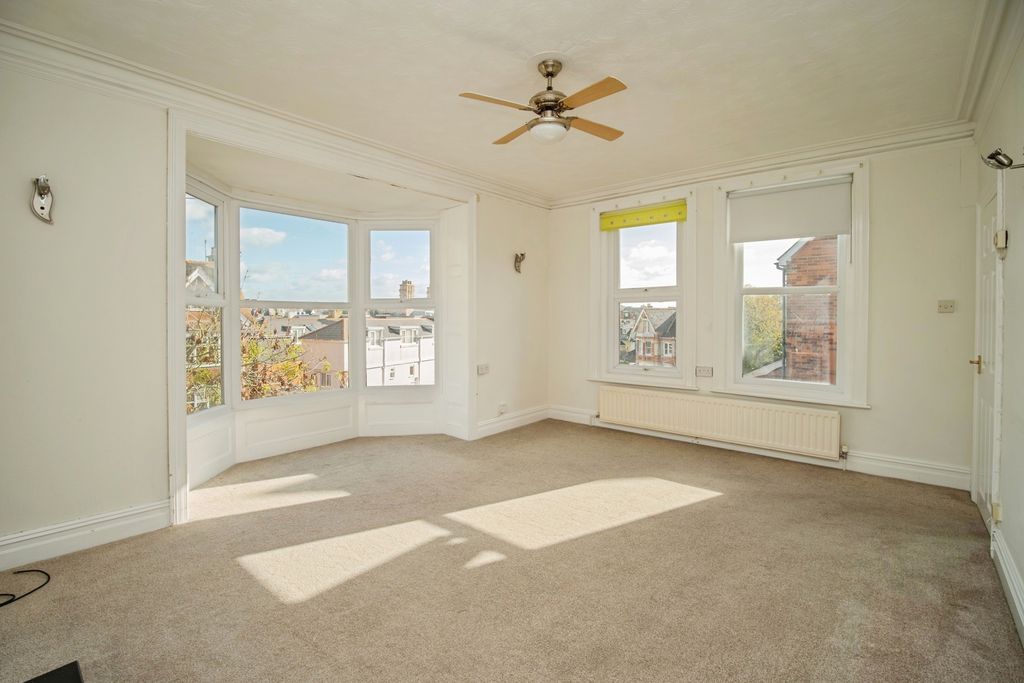 Property photo 2 of 15 Photo