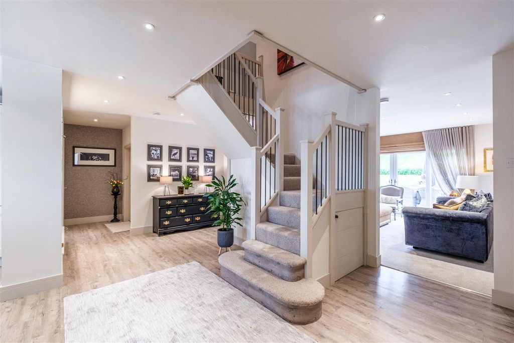 Property photo 2 of 27 Taigh Seanair-11.Jpg