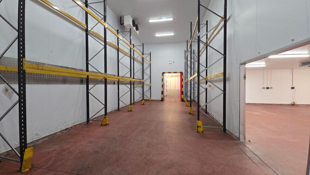 Property photo 3 of 4