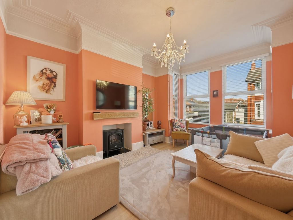 Property photo 3 of 17