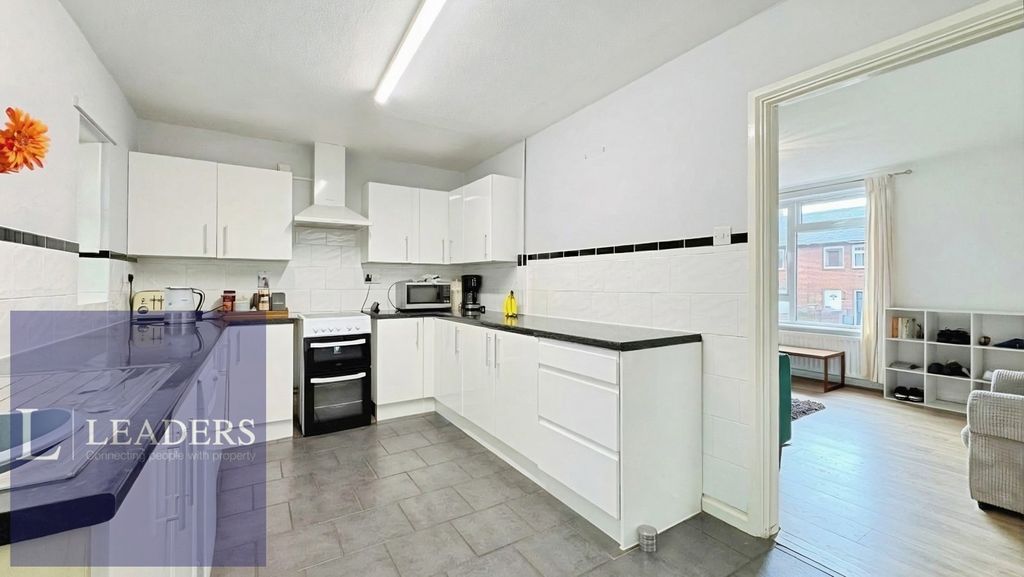 Property photo 2 of 14 Kitchen Diner