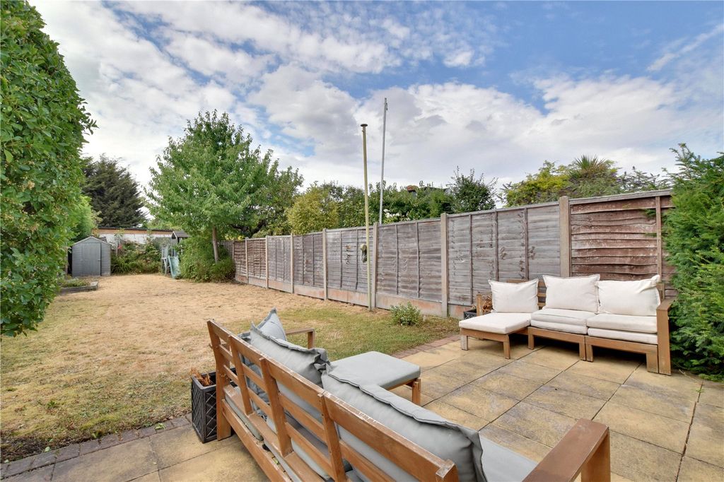 Property photo 3 of 23 Picture No. 18