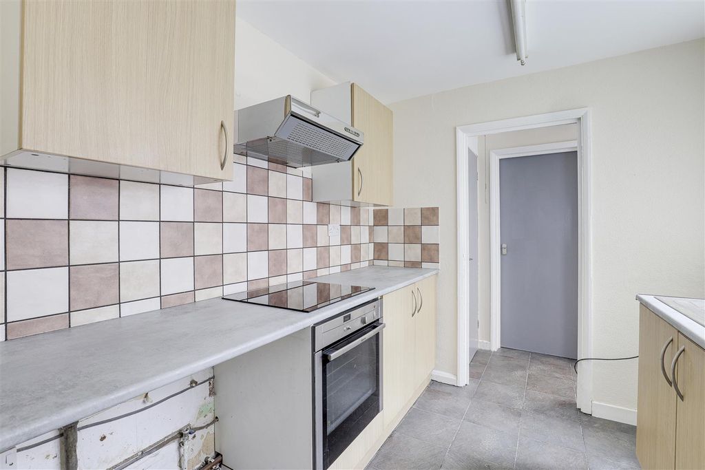 Property photo 3 of 8 30757.Jpg