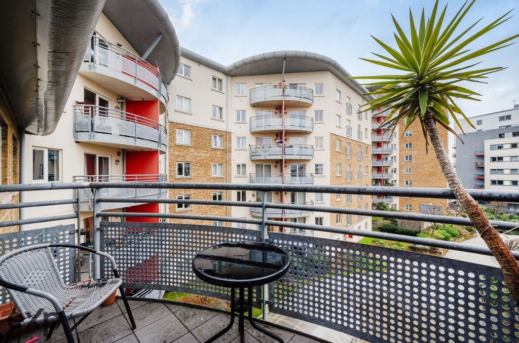 Property photo 3 of 16