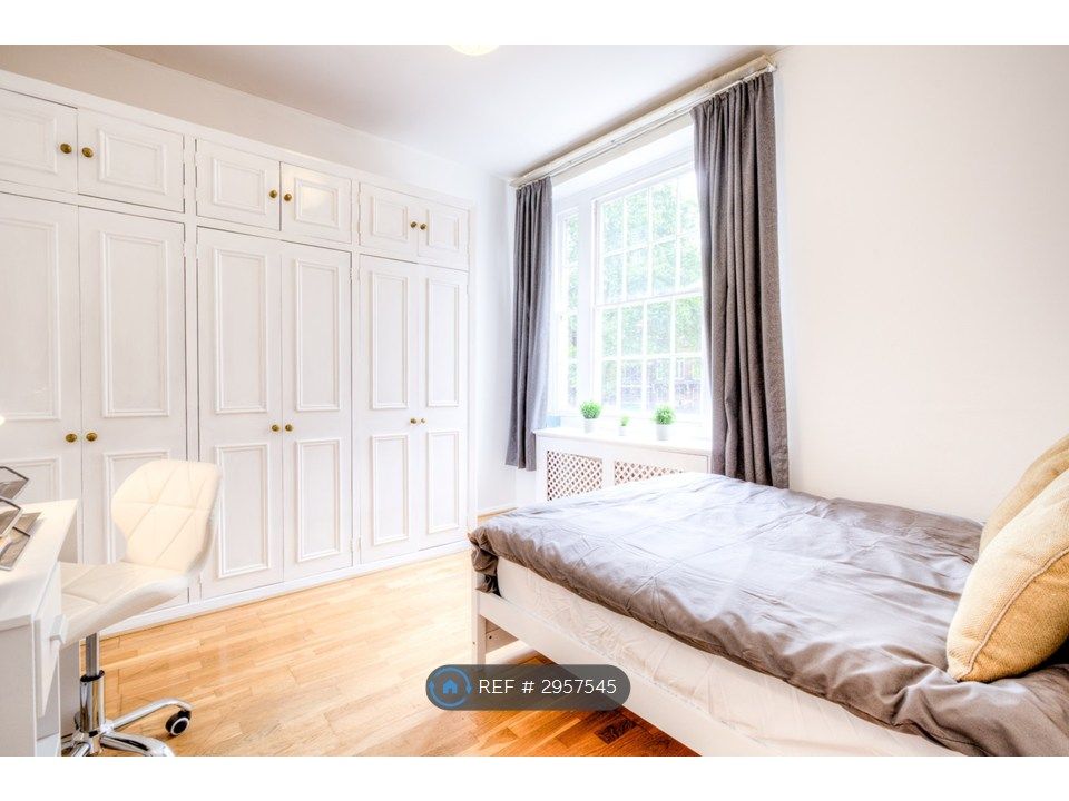 Property photo 3 of 15 Double Bedroom 1