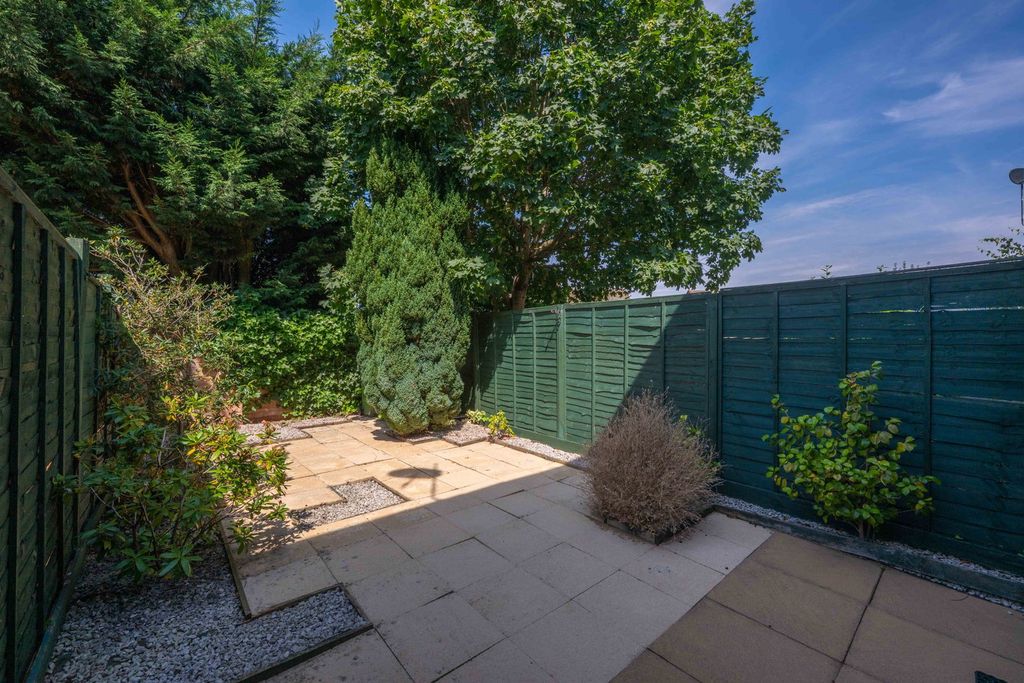 Property photo 2 of 19