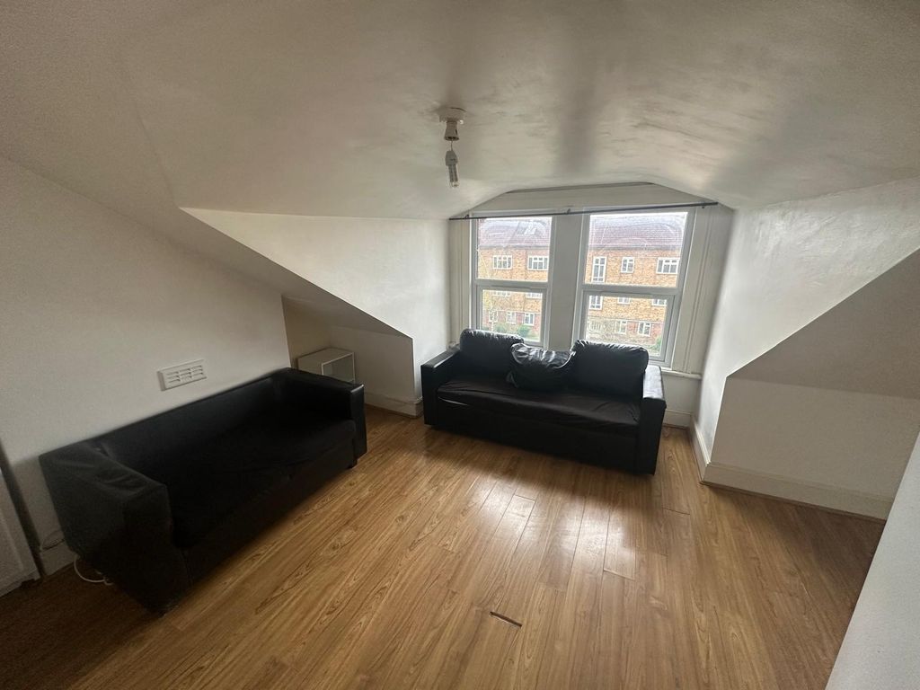 Property photo 2 of 5 Photo 7