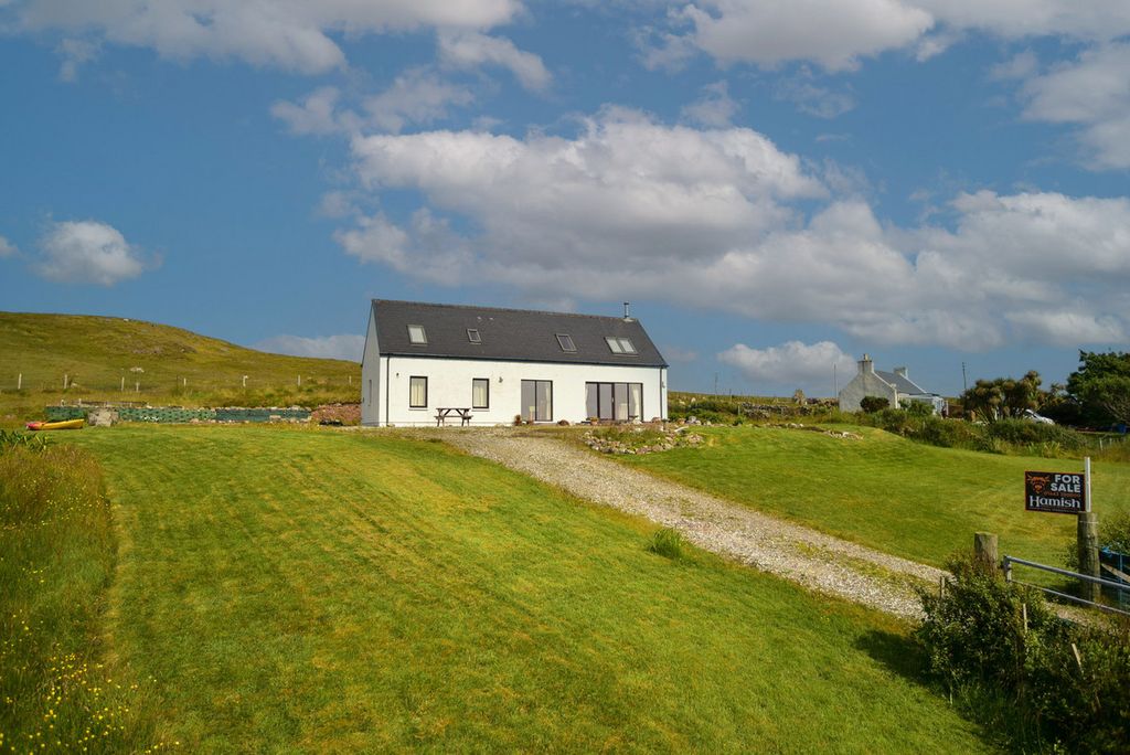 Property photo 1 of 50