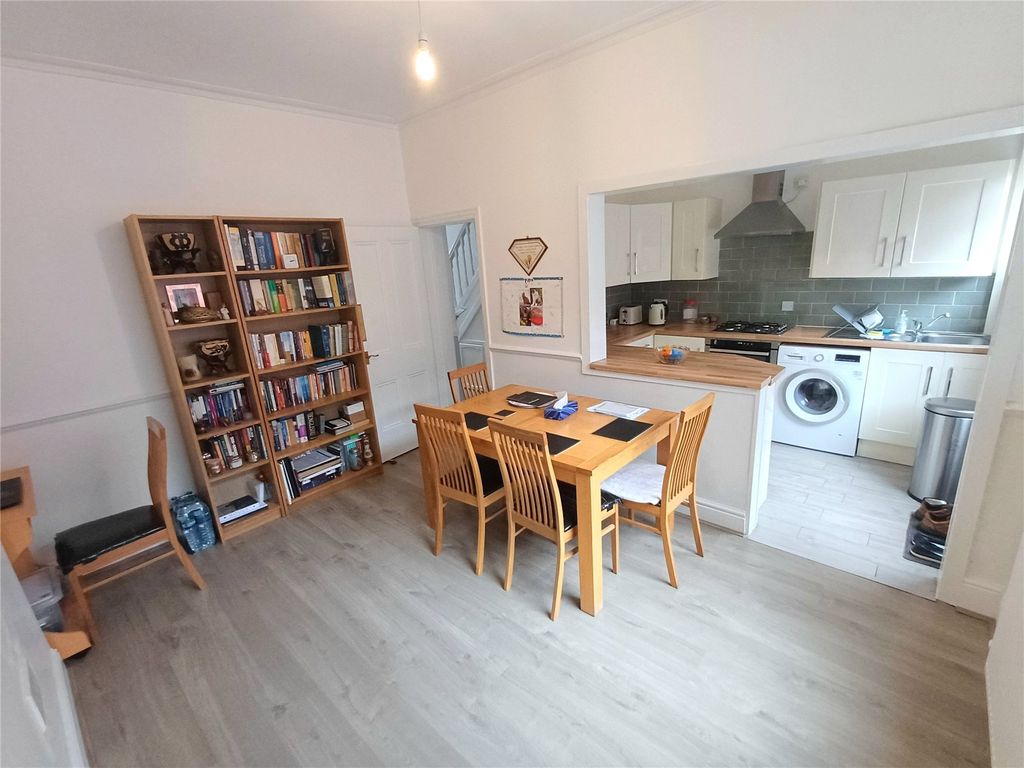 Property photo 3 of 16 Picture No. 25