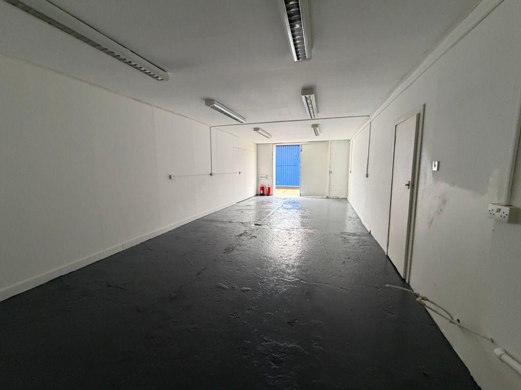 Property photo 2 of 4 Photo 4