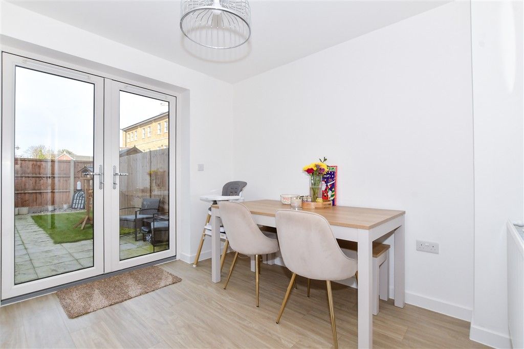Property photo 1 of 11 Kitchen/Breakfast Room