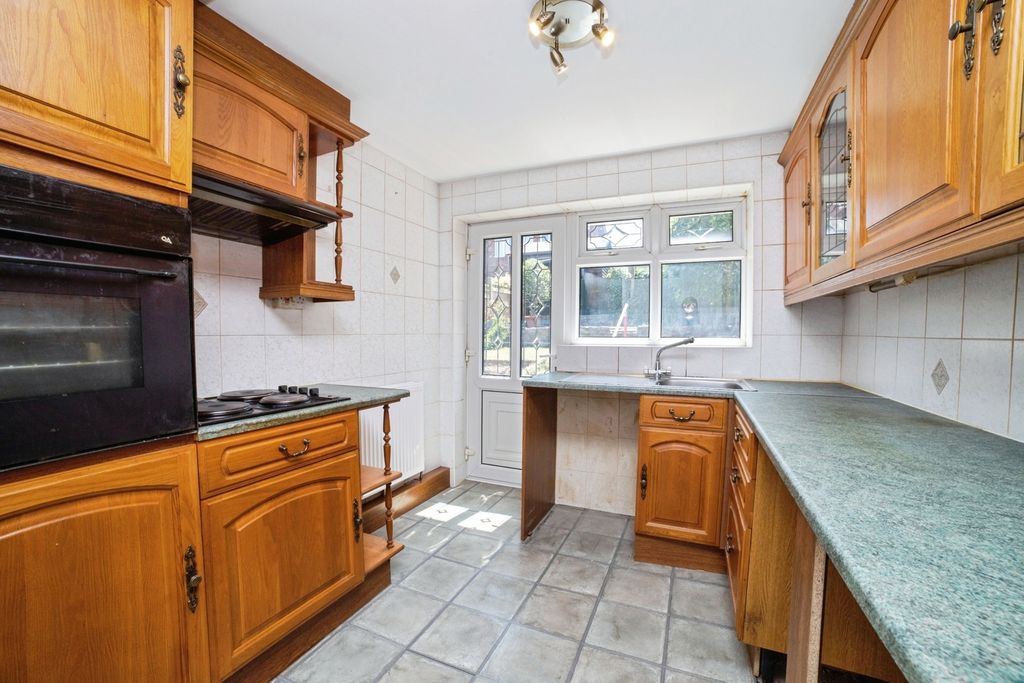 Property photo 2 of 15 Photo
