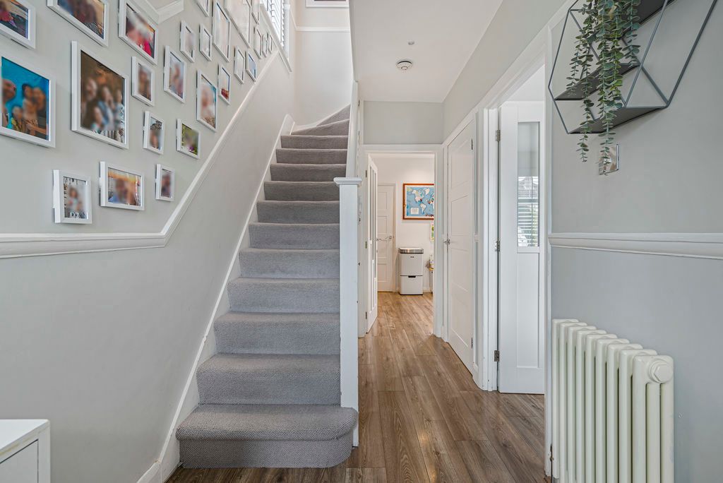Property photo 2 of 19 Hallway