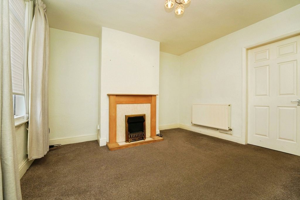 Property photo 2 of 16 Photo