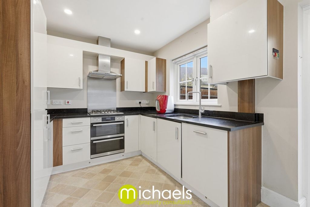 Property photo 3 of 20