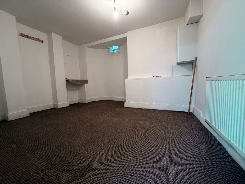 Property photo 2 of 9 Gallery