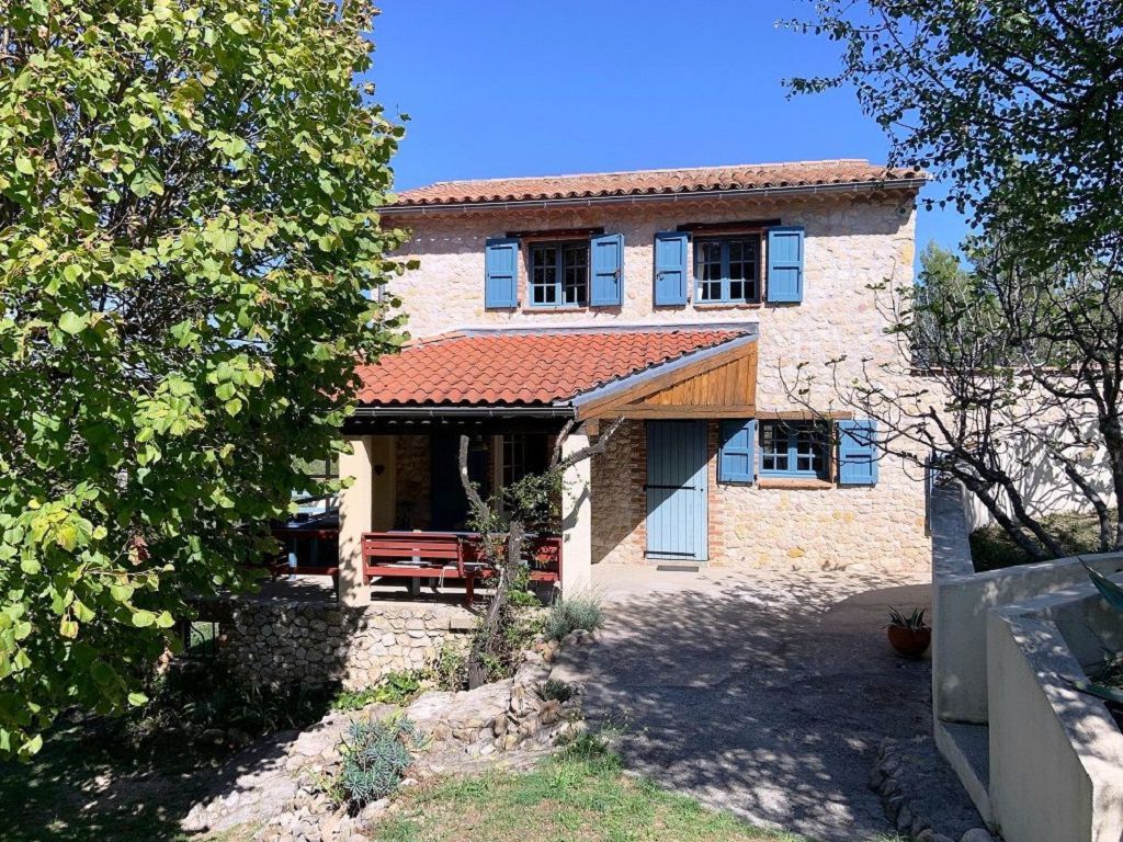 Property photo 1 of 9