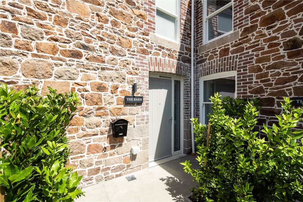 Property photo 1 of 7 Main