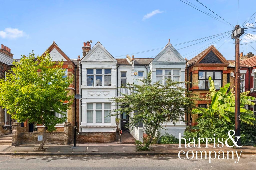 Property photo 1 of 10