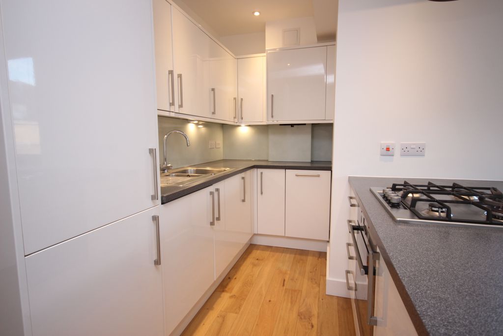 Property photo 2 of 10 16120236