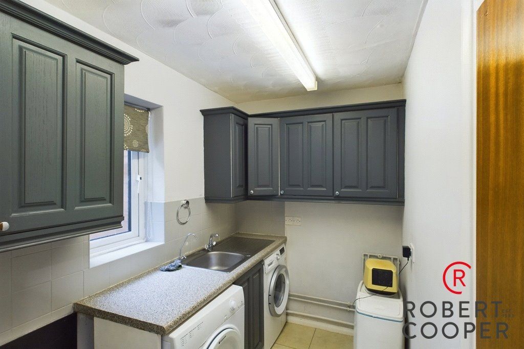 Property photo 3 of 37 Picture No. 27