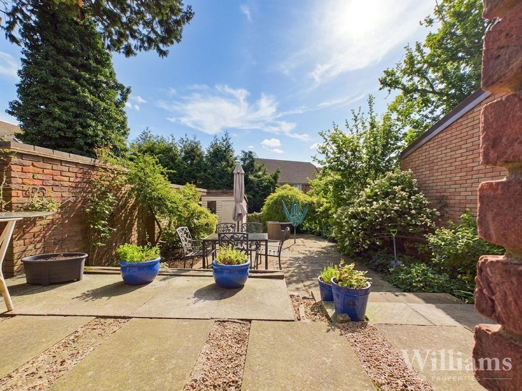Property photo 2 of 10