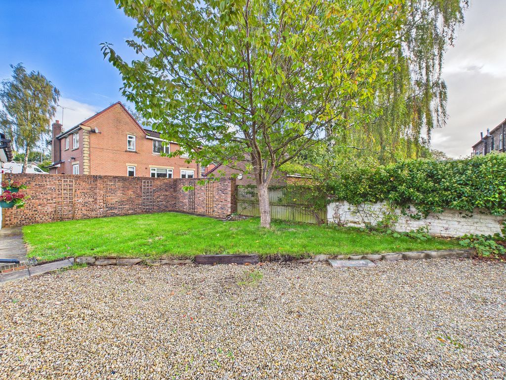 Property photo 3 of 42