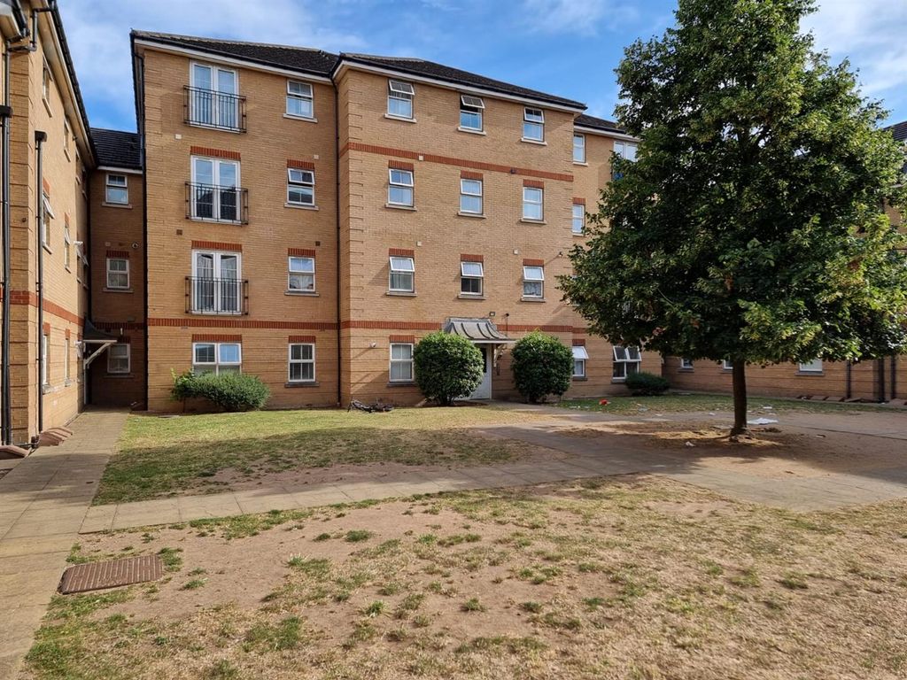 Property photo 1 of 12