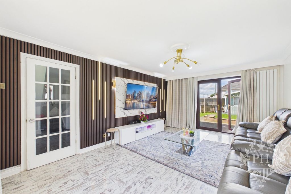 Property photo 2 of 16 E1669A2514Bc4Aaf84122671A9930F6B_100_Cam02002G0-Pr