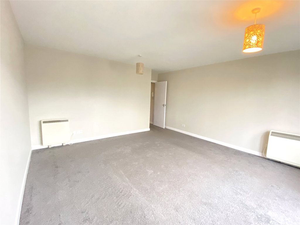 Property photo 3 of 8 Living Room