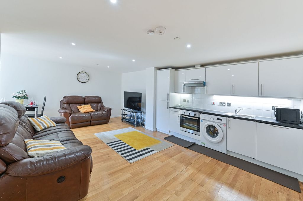 Property photo 2 of 15