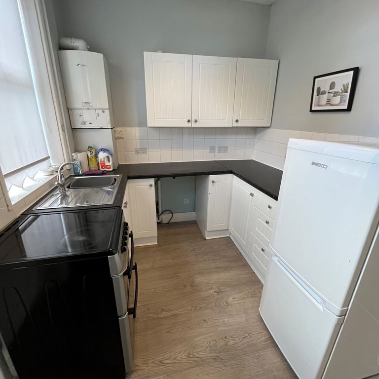 Property photo 2 of 6