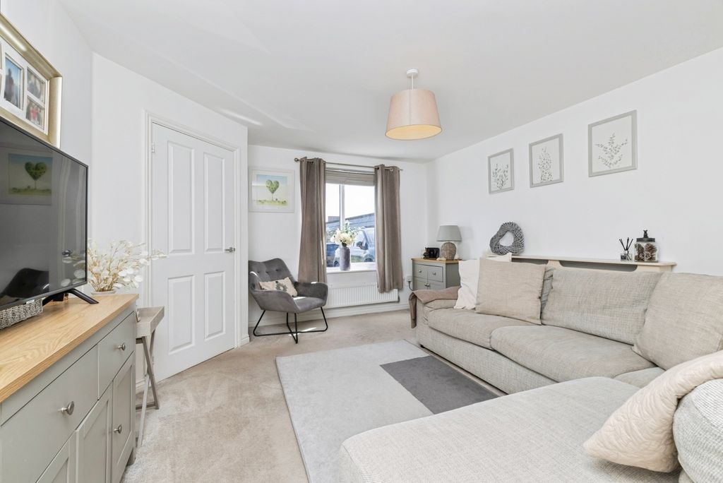 Property photo 2 of 19 Pbox-Img.Jpg