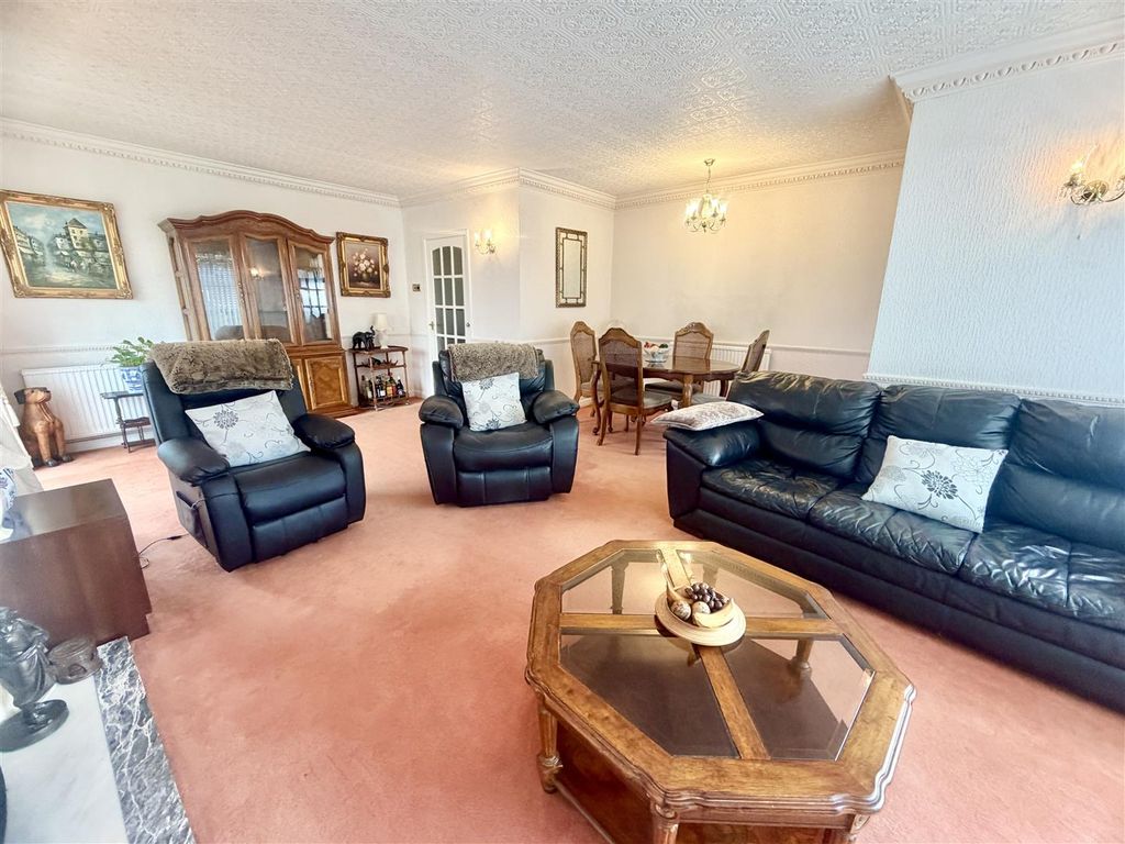 Property photo 3 of 30