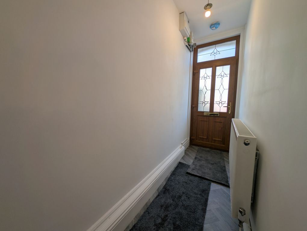 Property photo 2 of 21 Hallway