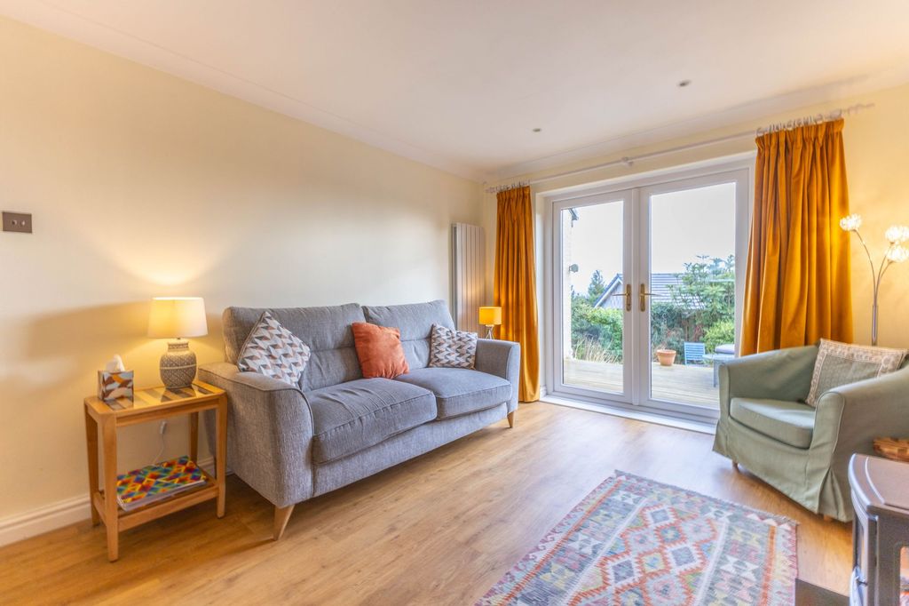 Property photo 2 of 22