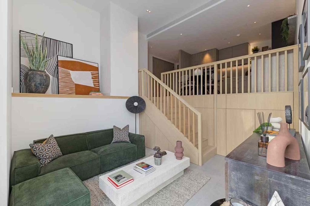 Property photo 2 of 10