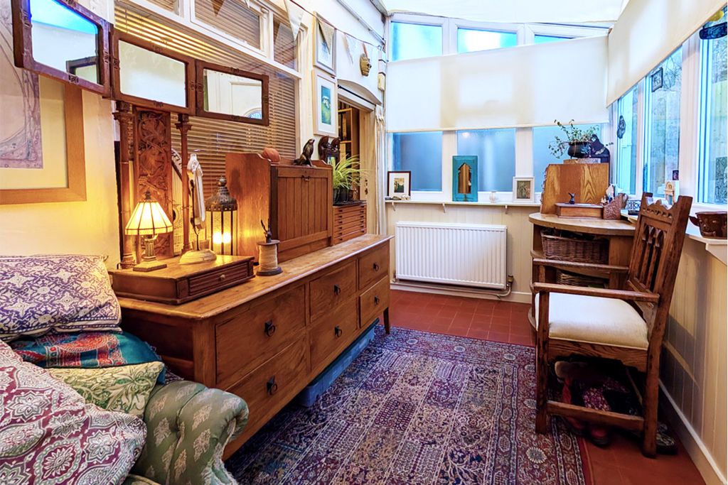 Property photo 2 of 16 Verandah