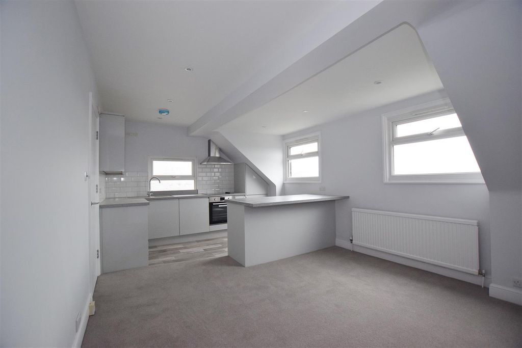 Property photo 1 of 7 118Milllanerecep2.Jpg