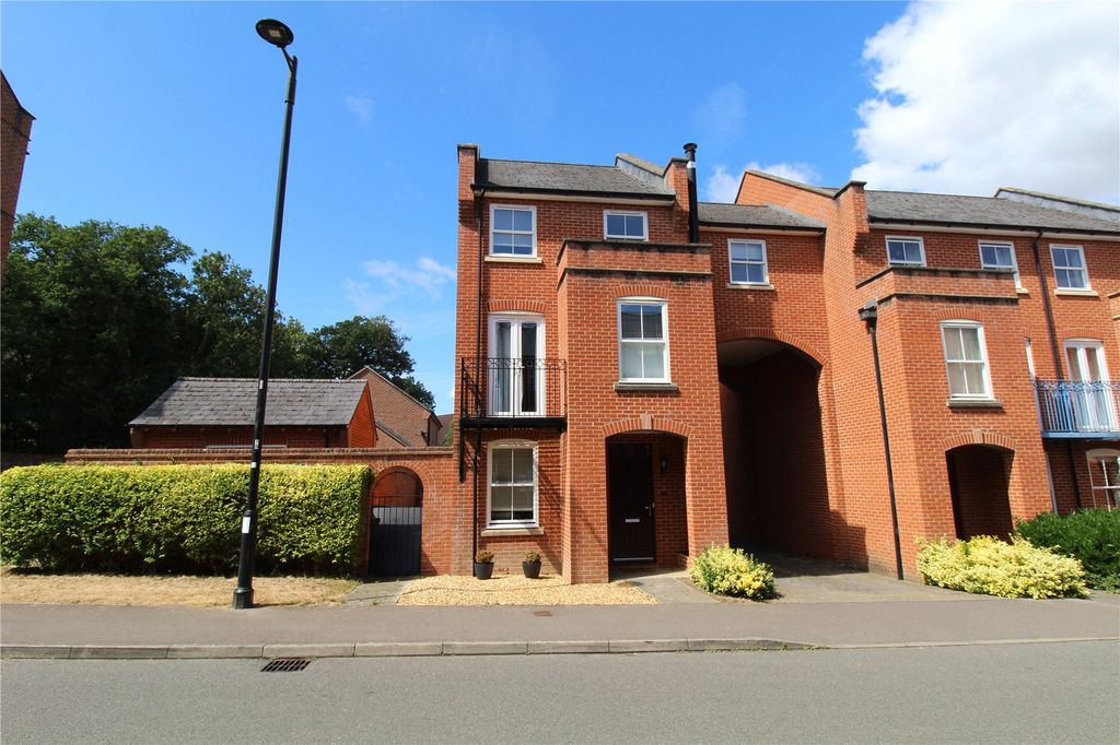 Property photo 1 of 22 Picture No. 02