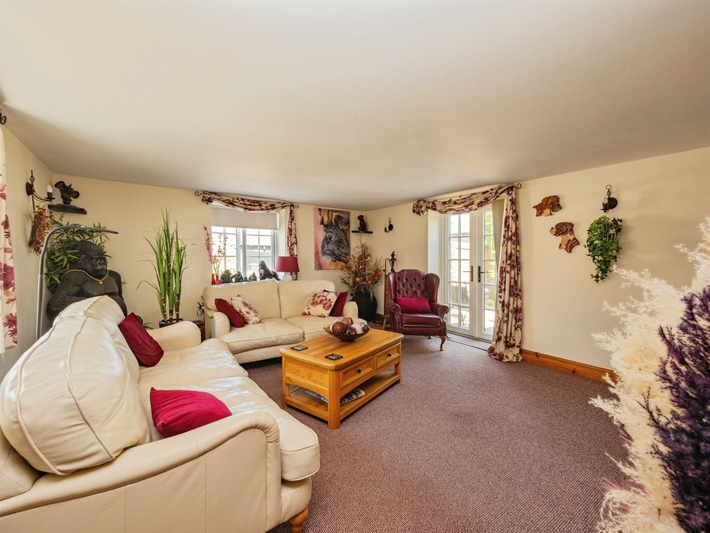 Property photo 2 of 26
