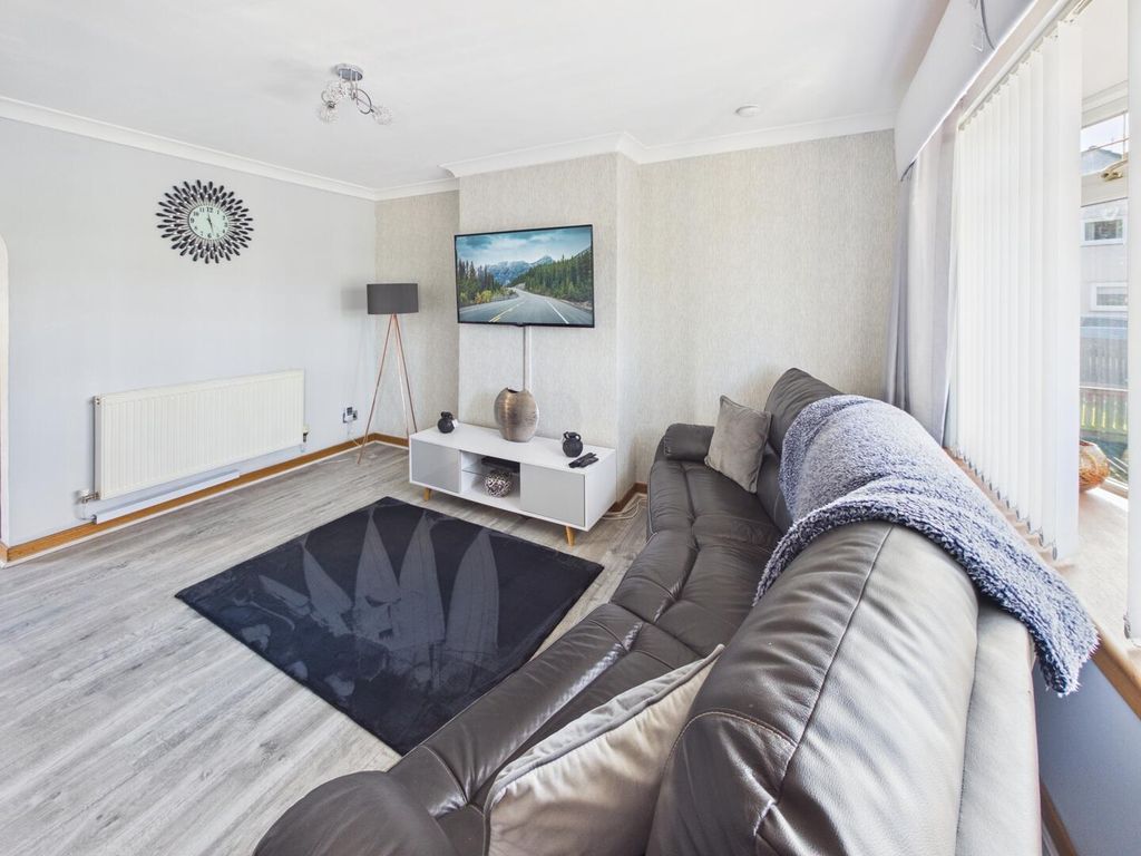 Property photo 3 of 23 Living Room