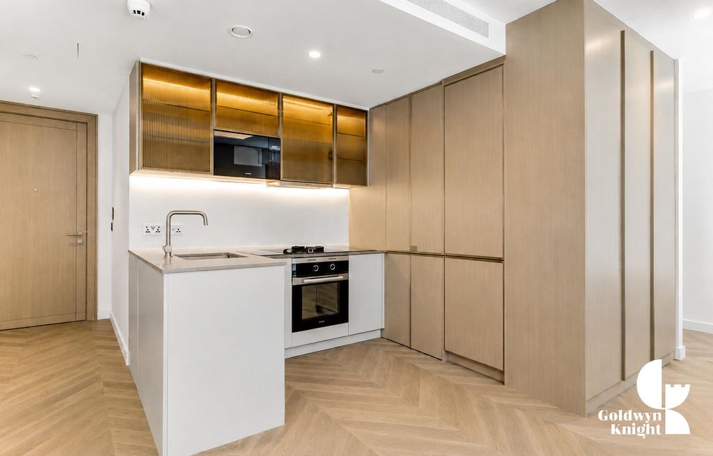 Property photo 1 of 9 Kitchen
