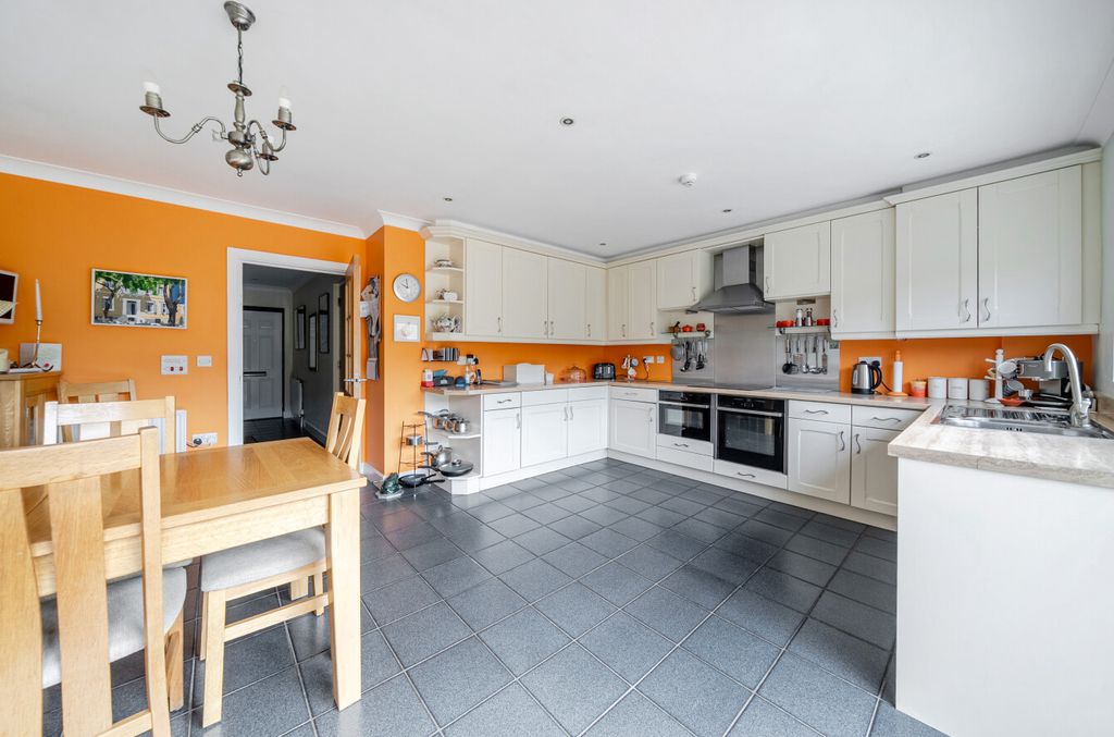 Property photo 2 of 12 1449065-7-69E749A...