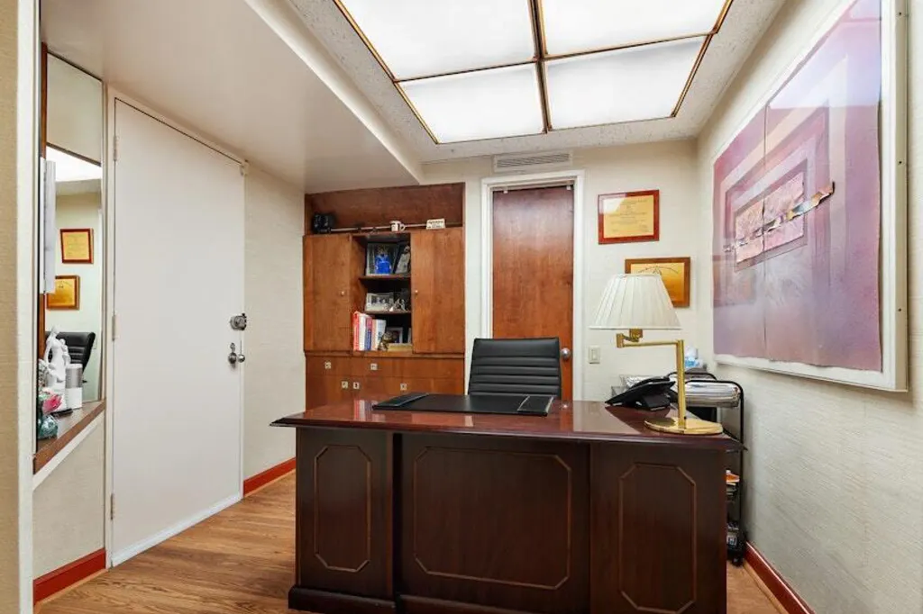 Property photo 3 of 10 <Alttext/>